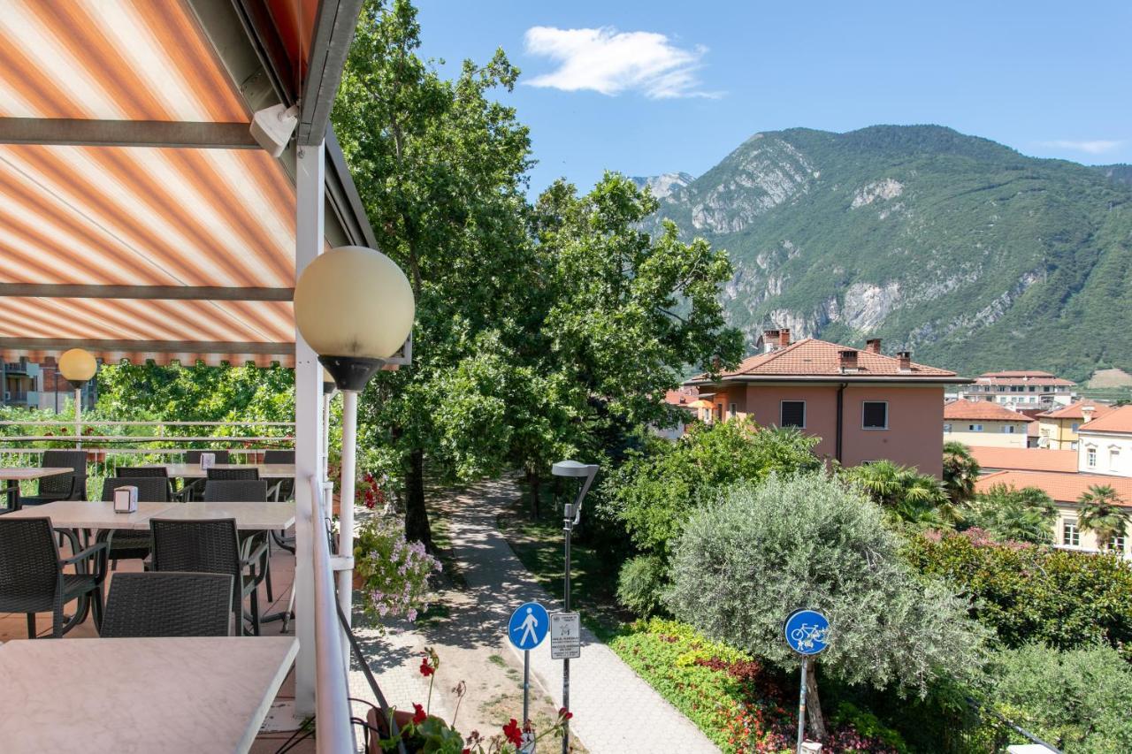 Appartamento Grande Al Ponte. Situato Vicino All'Ospedale, Al Parco E Al Centro Citta Тренто Экстерьер фото